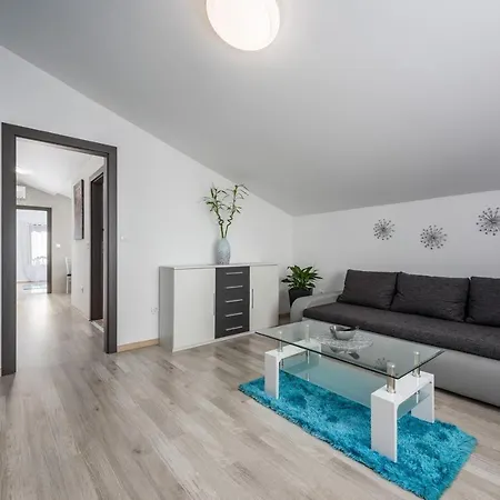 Pharos House With * Umag