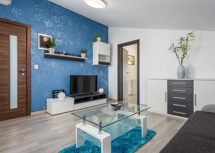 Pharos House With Hotel