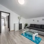 Pharos House With * Umag