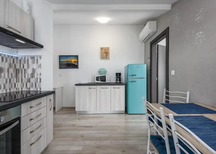 Pharos House With Umag